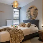 Huswell - Queen At Sea: Modern 2 Bedroom Apartement